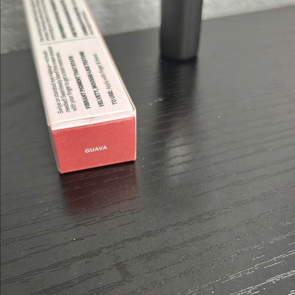 NWB- Smashbox Always On Cream Shadow - COLOR GUAVA - Picture 2 of 3